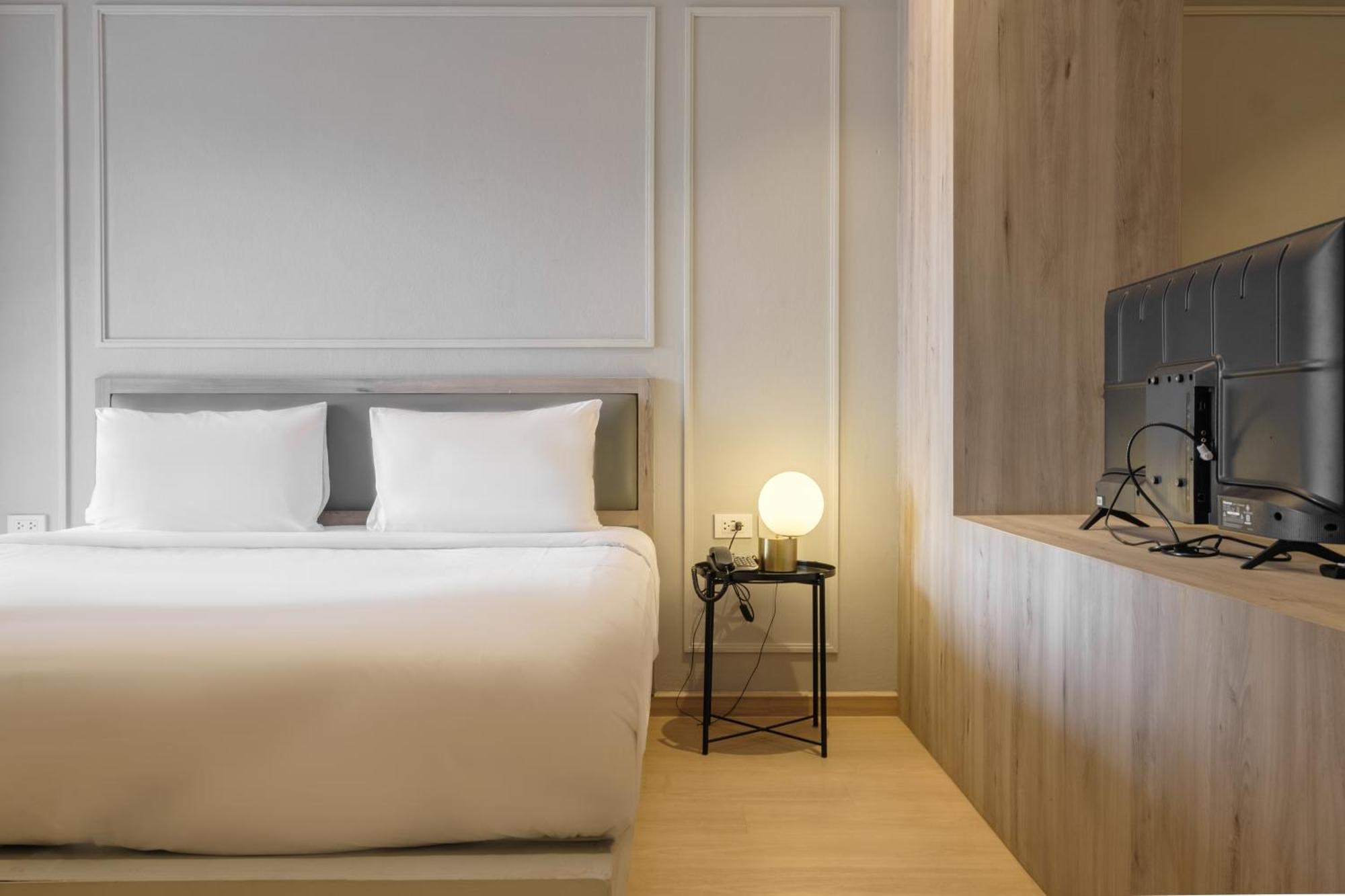 Boss Mansion Hotel Bangkok Exterior photo