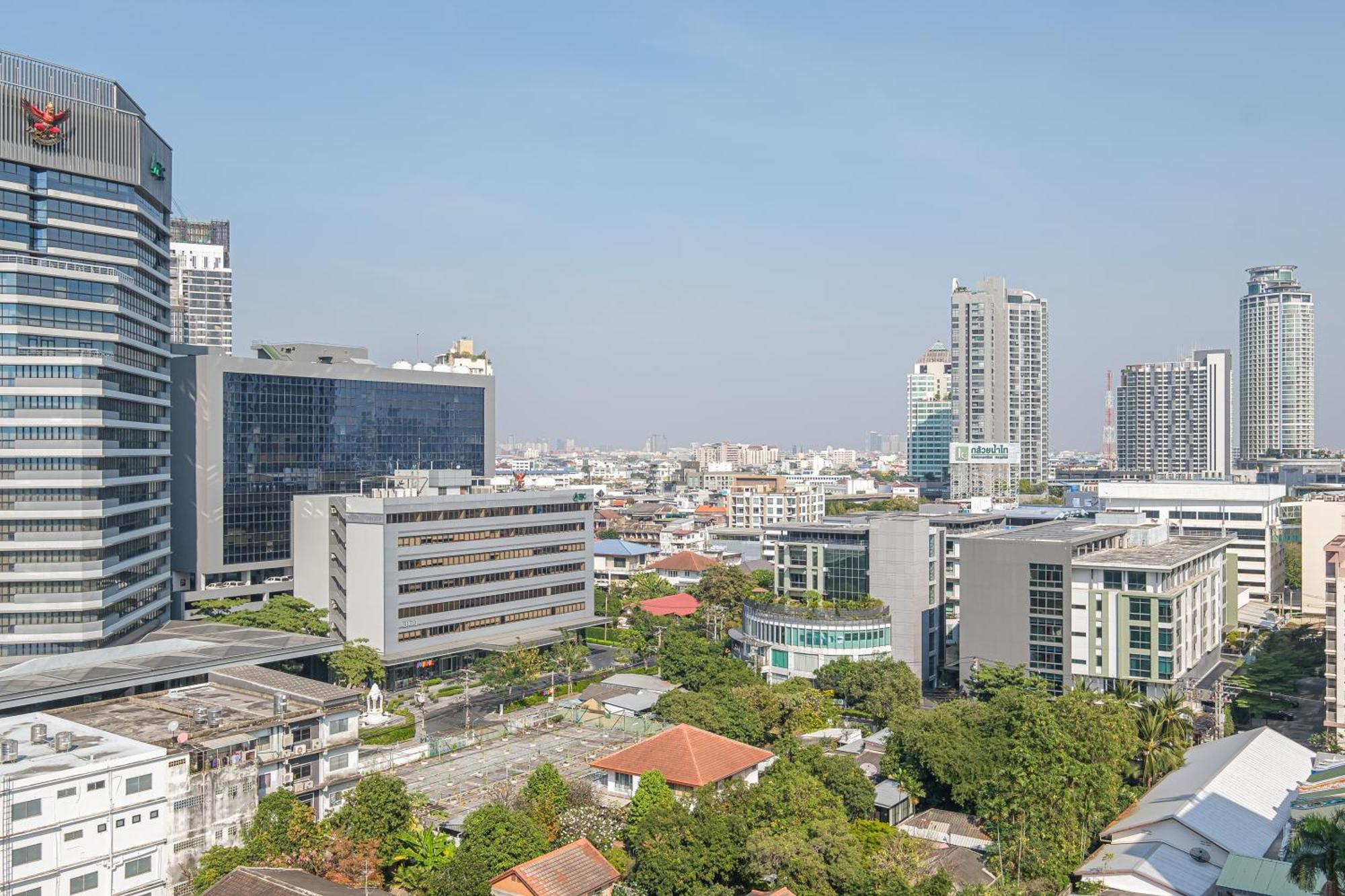 Boss Mansion Hotel Bangkok Exterior photo
