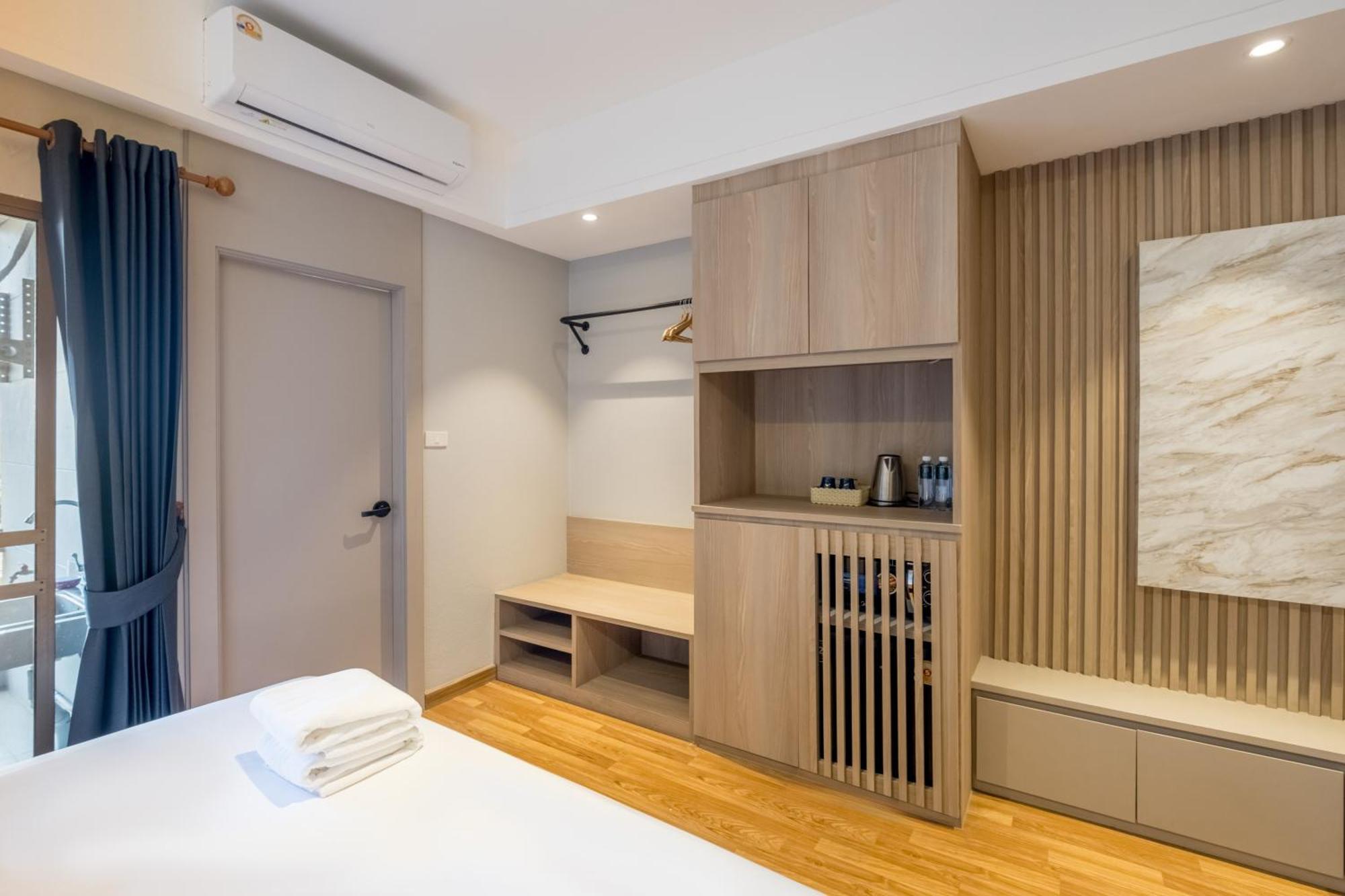 Boss Mansion Hotel Bangkok Exterior photo