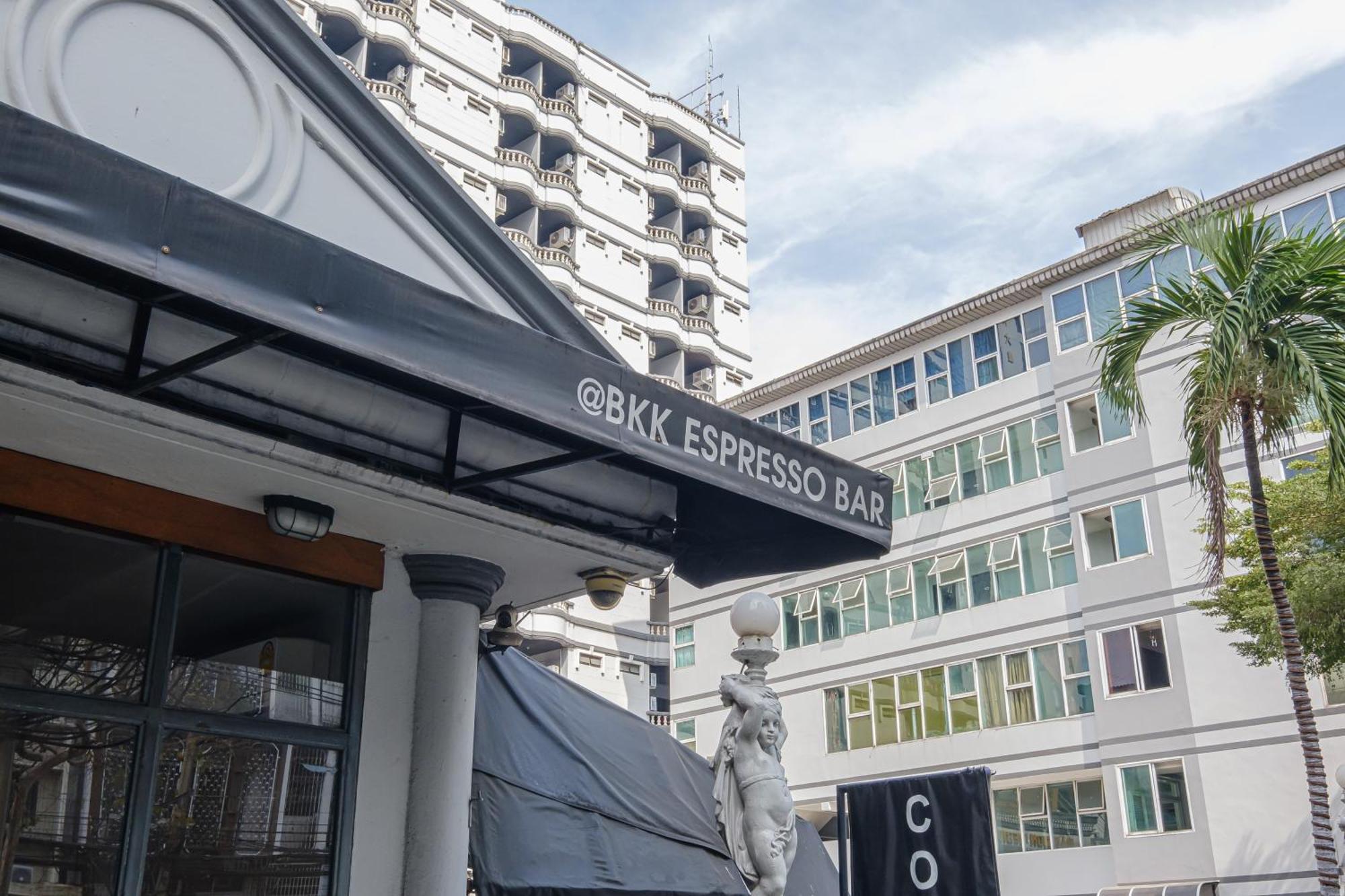 Boss Mansion Hotel Bangkok Exterior photo